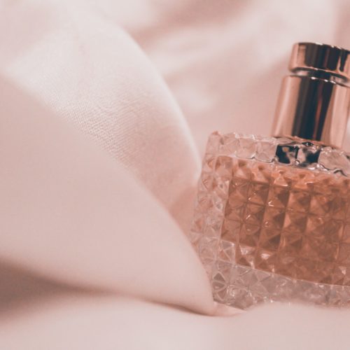 9 Best Perfume Subscription Boxes for Women + Men