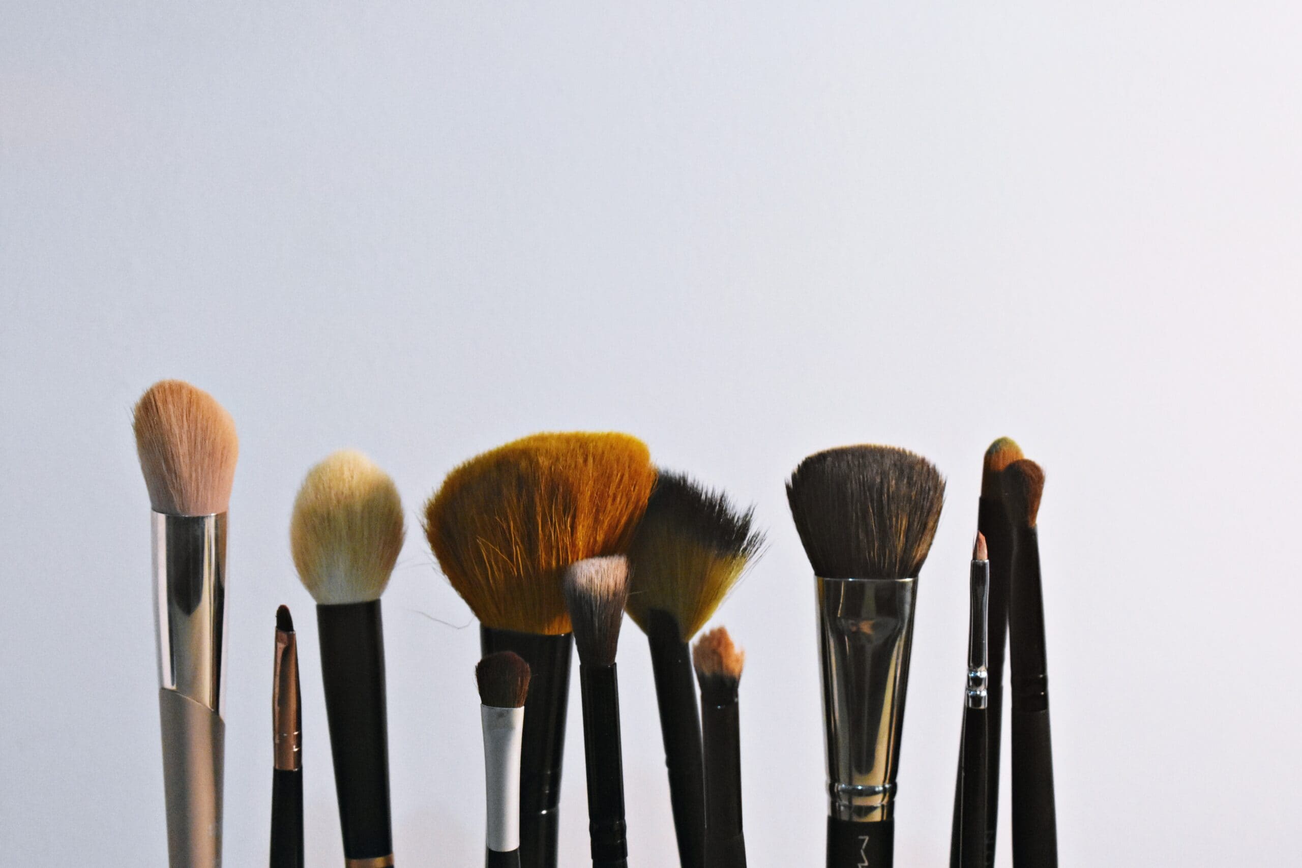 7 Best Blush Brushes for Perfectly Blended Color