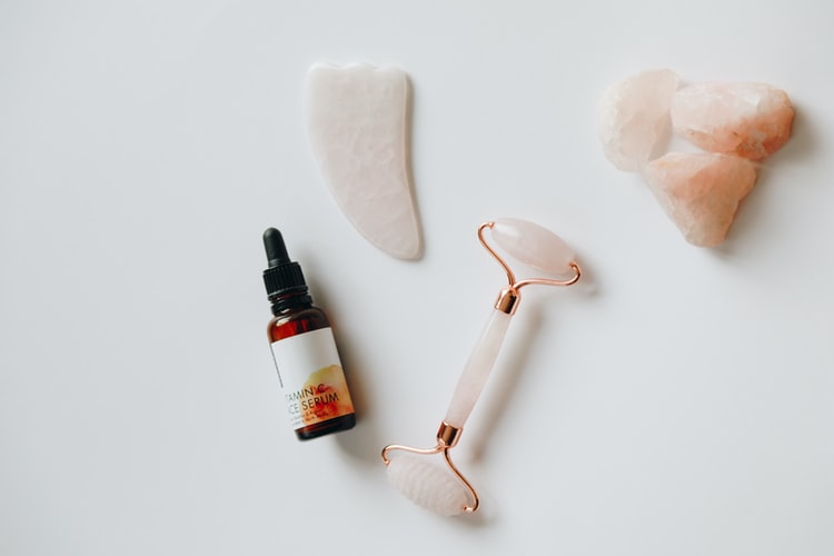 How to Use a Rose Quartz Roller: A Spa Day in Your Hand