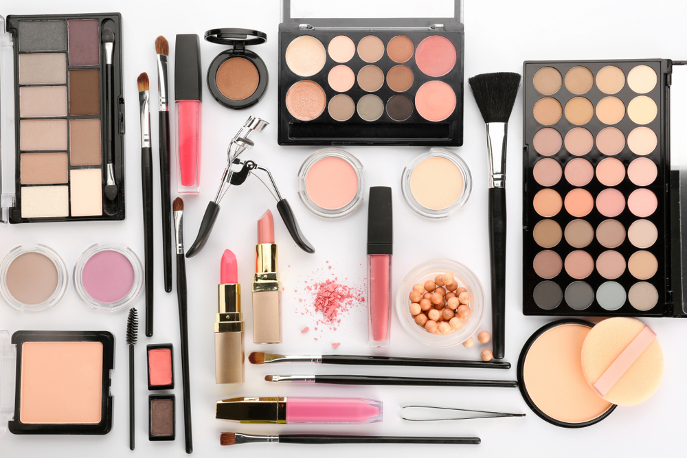 Splurge or Save (Makeup) – What to Spend or Save Your Money On