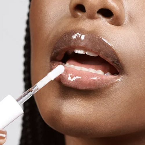 14 Best Clear Lip Glosses To Keep Your Lips Looking Dewy