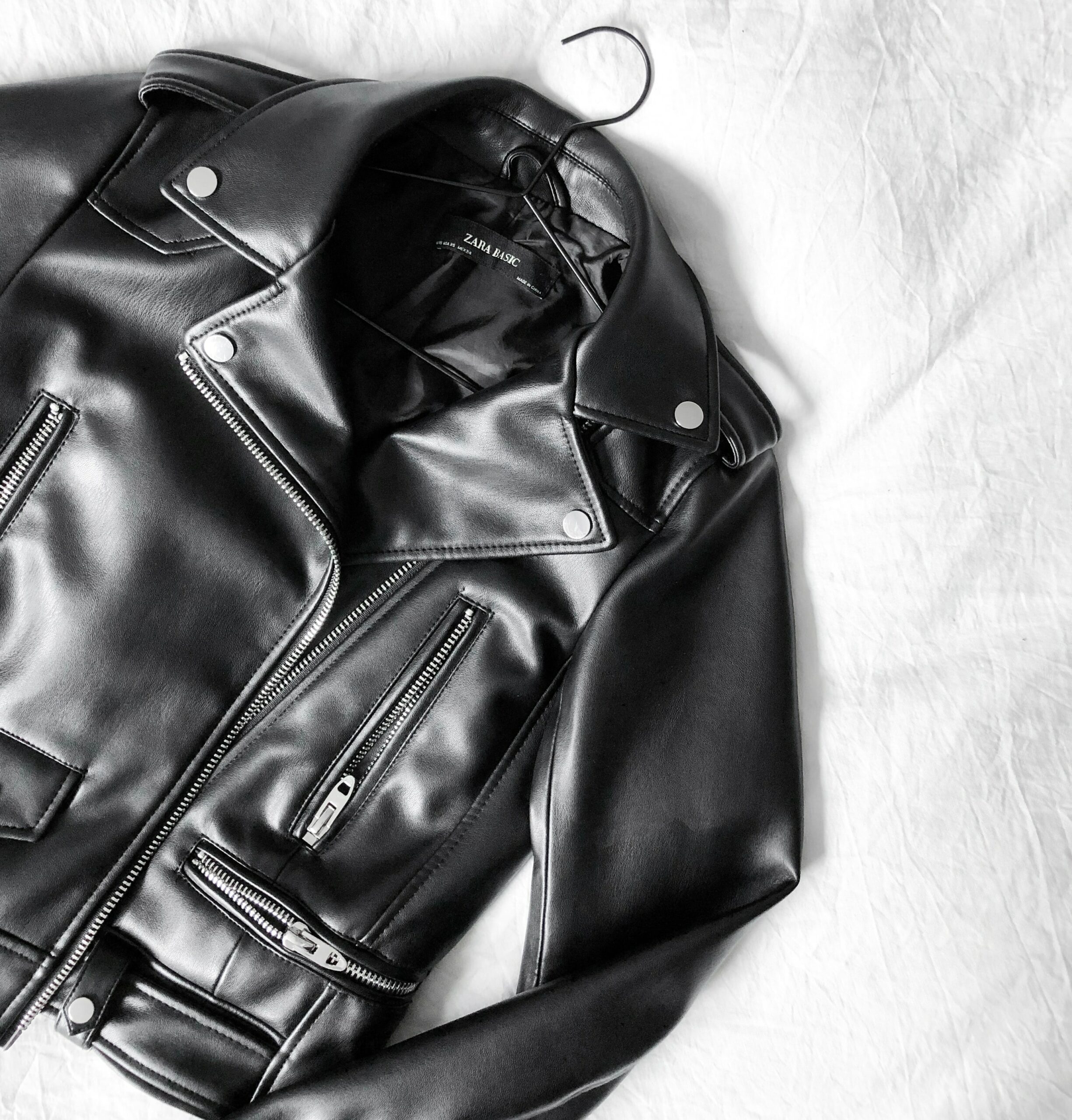 26 Leather Jacket Outfits – How to Wear a Leather Jacket