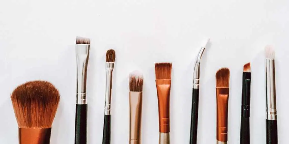 12 Best Vegan Makeup Brushes For Ethical Beauty
