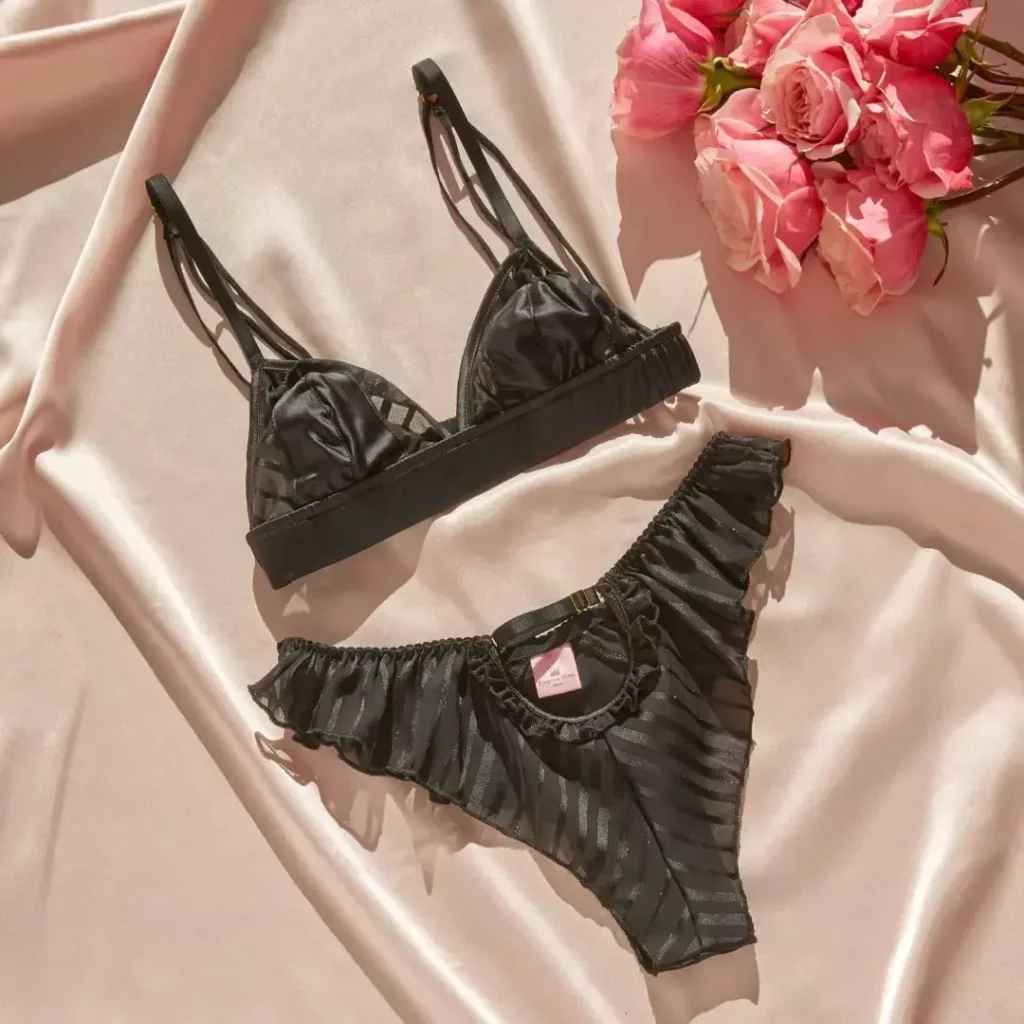 11 Best Lingerie Subscription Boxes in 2022: AdoreMe, BootayBag