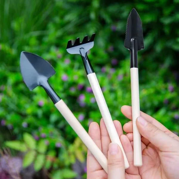 SheIn Mini Gardening Tools Set