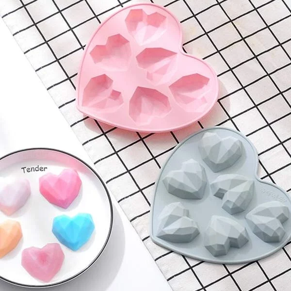 SheIn Unique Heart-Shaped Mold