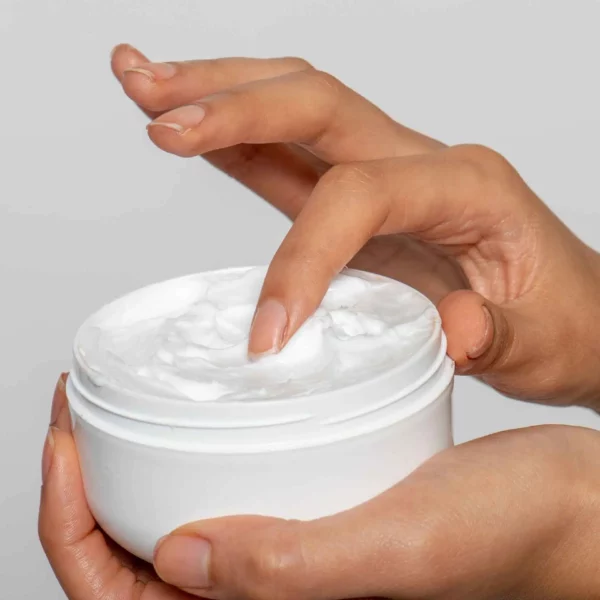 Lotion vs Moisturizer: What’s the Difference?