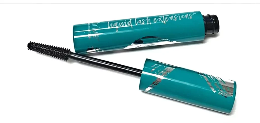 close-up of thrive mascara